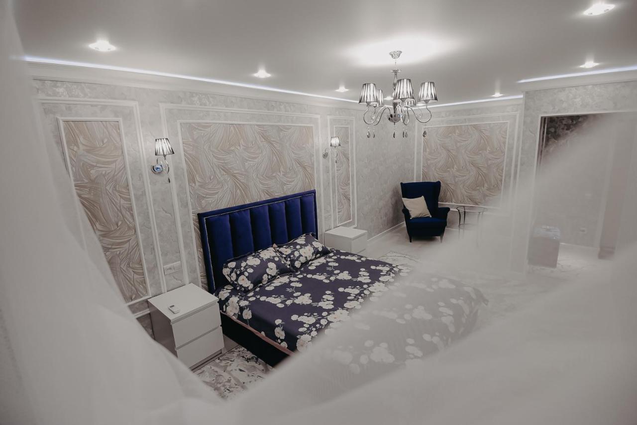 Vip Апартаменты Однокомнатная Квартира Uralsk Eksteriør bilde